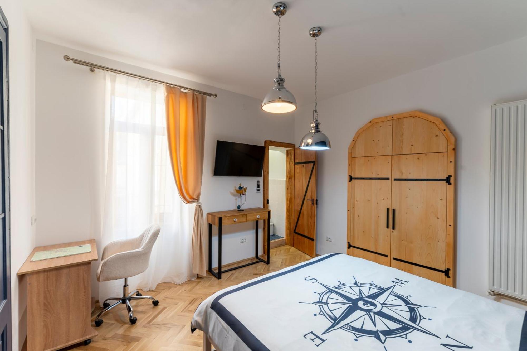 Luxurious Apartment In Old Town - Ultra Central Braşov Eksteriør billede